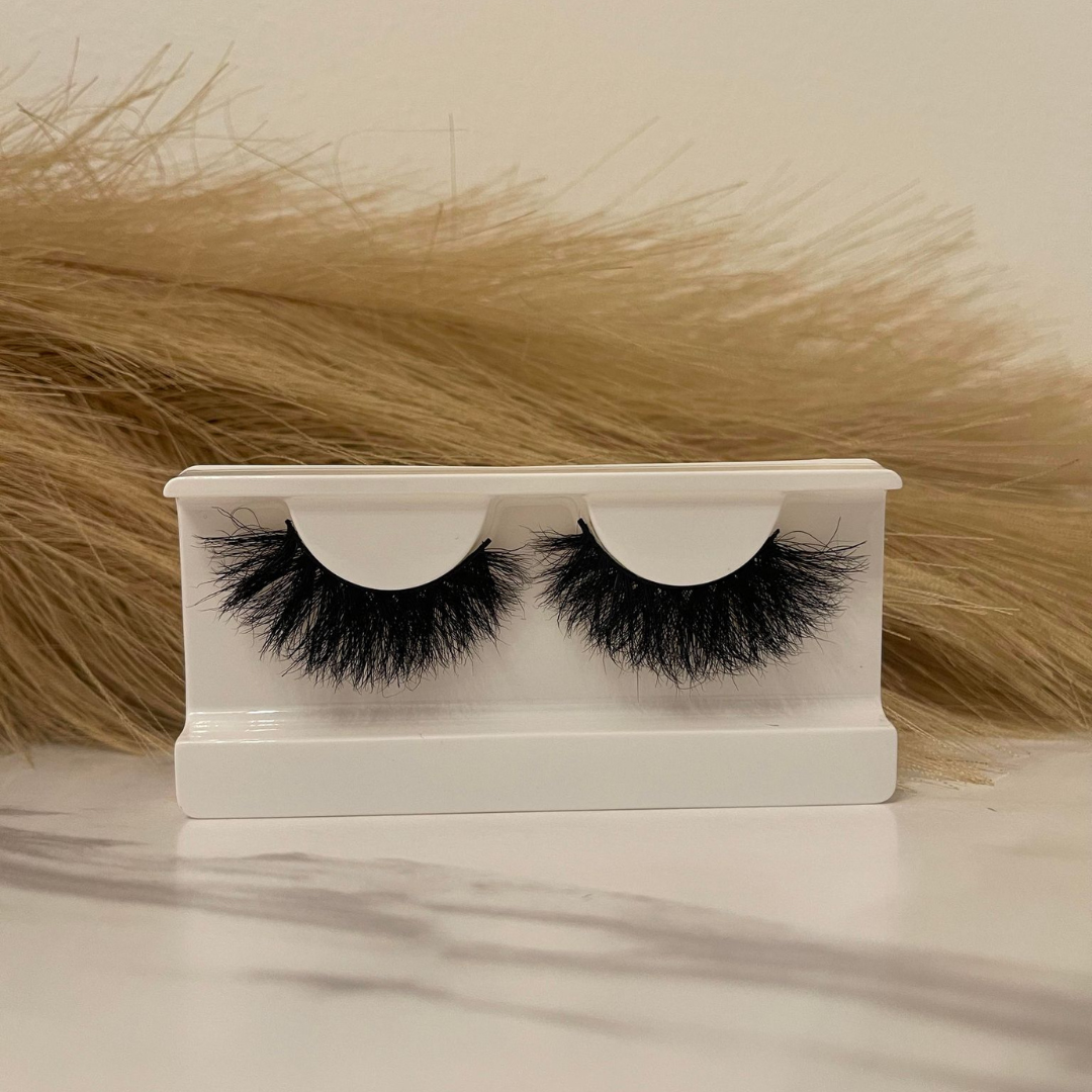 The Yolanda 7D Mink Lashes 30MM