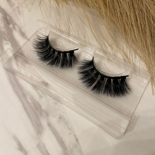 The Lashanna 5D Mink Lashes 25MM
